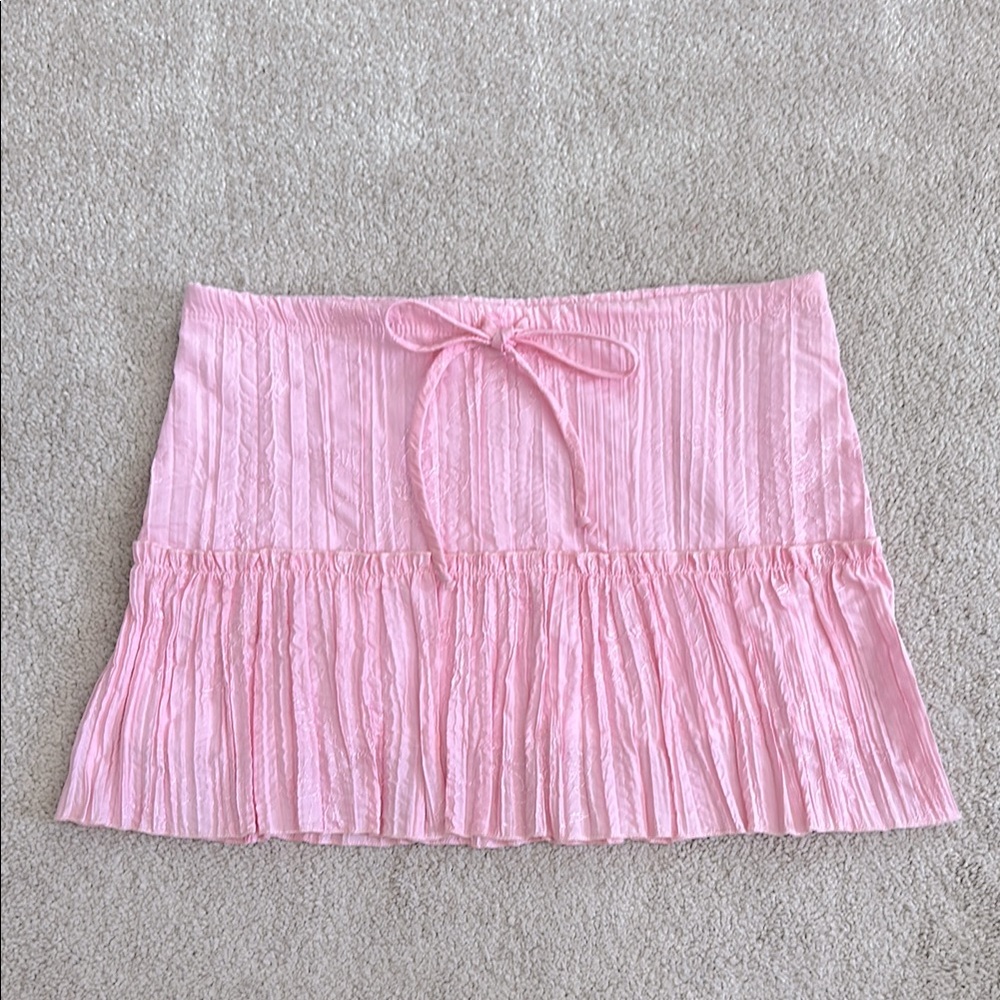 Pink Pleated Women's Skirt with light floral embroidery